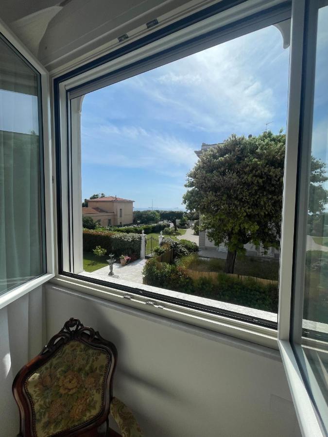 Villa Bianca A Few Steps By The Sea With Exclusive Garden & Jacuzzi Ливорно Экстерьер фото