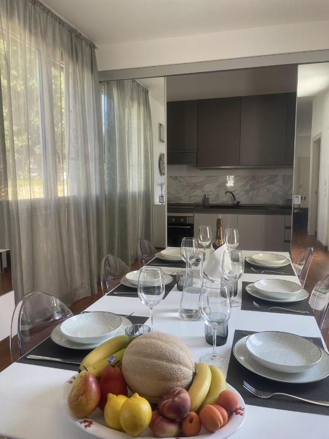 Villa Bianca A Few Steps By The Sea With Exclusive Garden & Jacuzzi Ливорно Экстерьер фото